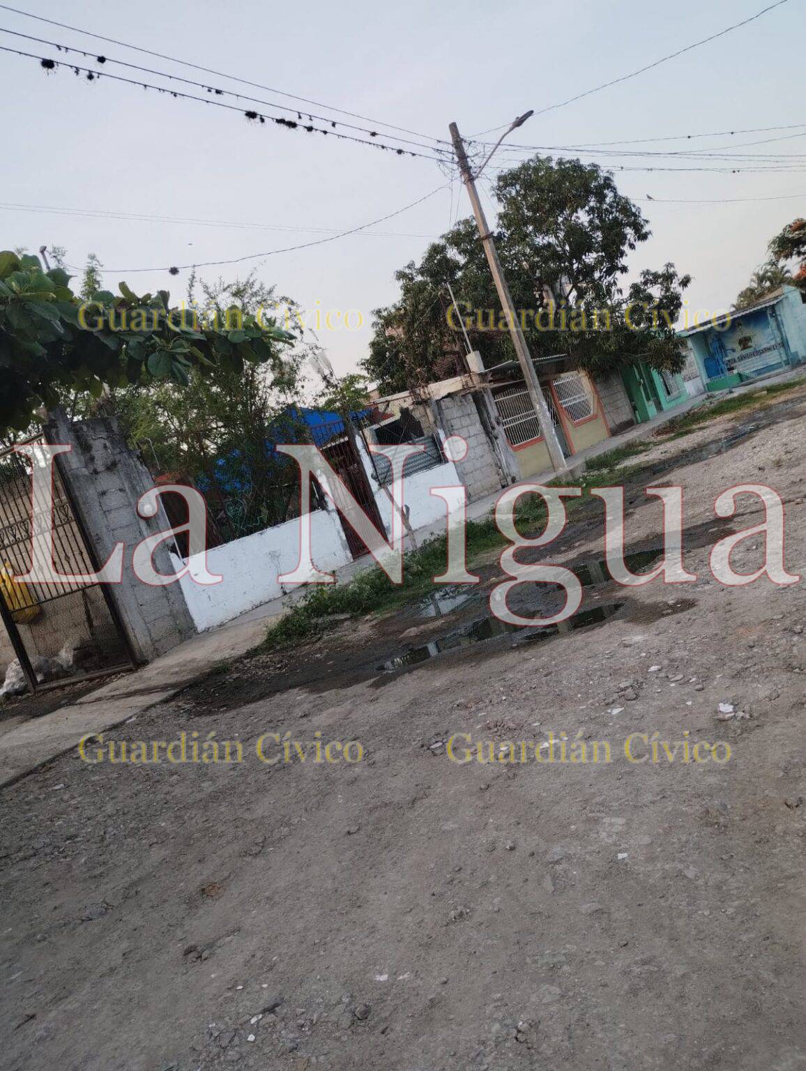 Reportan drenaje descompuesto en Las Piñeras