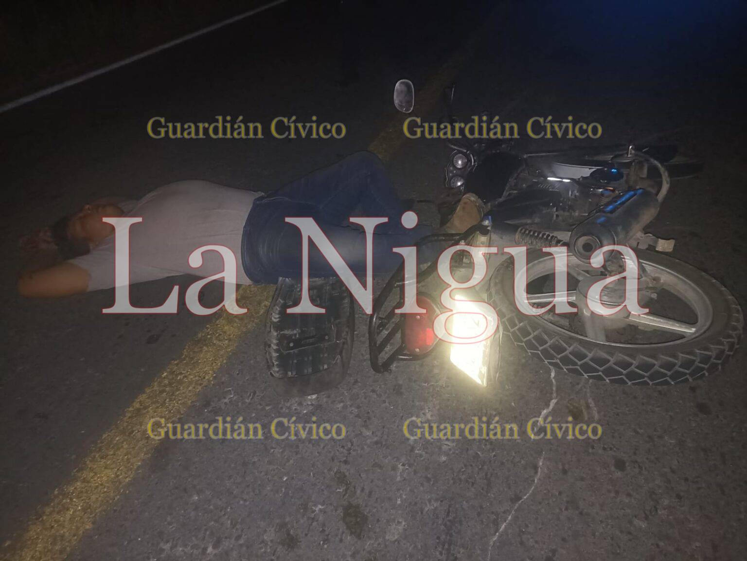 Grave motociclista que chocó contra vaca en Las Choapas