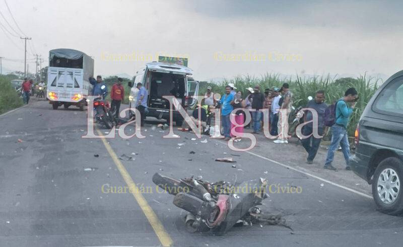 Accidente en carretera Paso del Macho-4 caminos