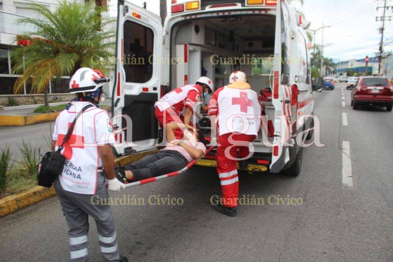 Atropellan a jovencita en la colonia Dos Caminos