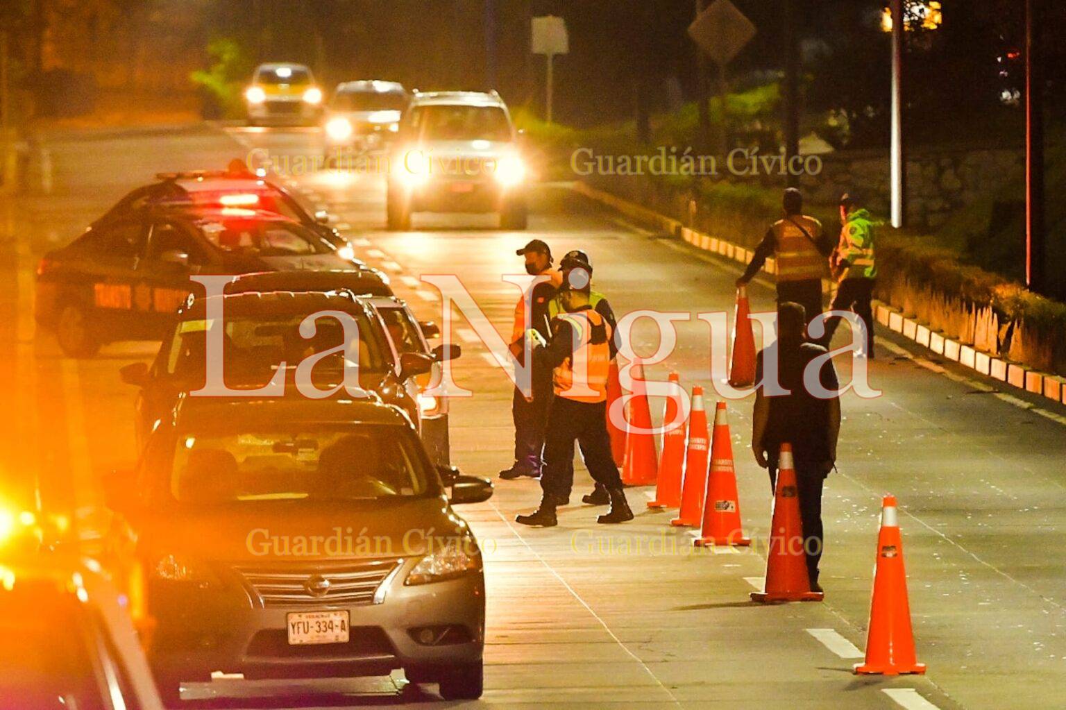 Detiene Policía Municipal a 2 personas: por evadir alcoholímetro y alterar el orden público