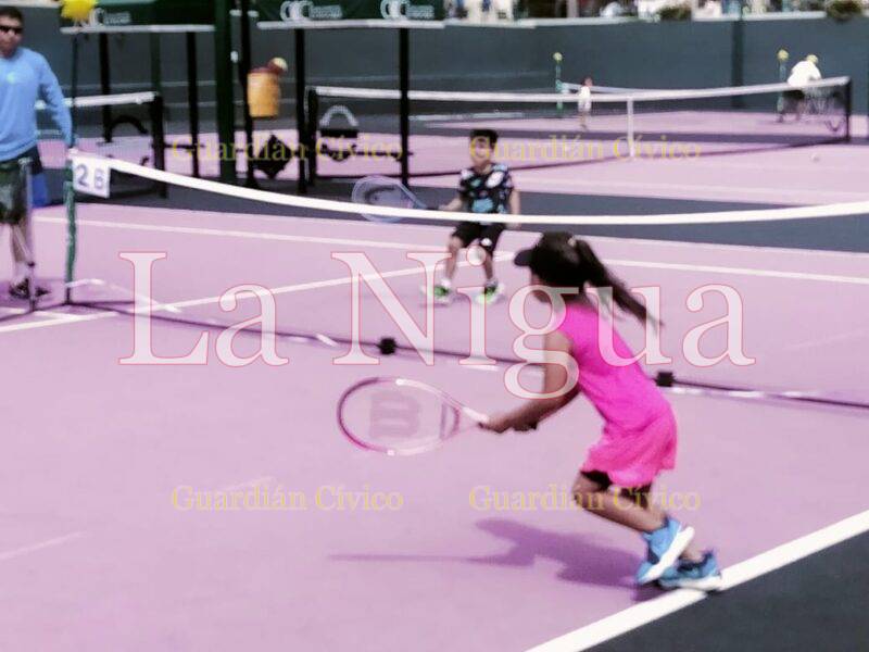 Un éxito el Festival de Mini Tenis en el Club Campestre