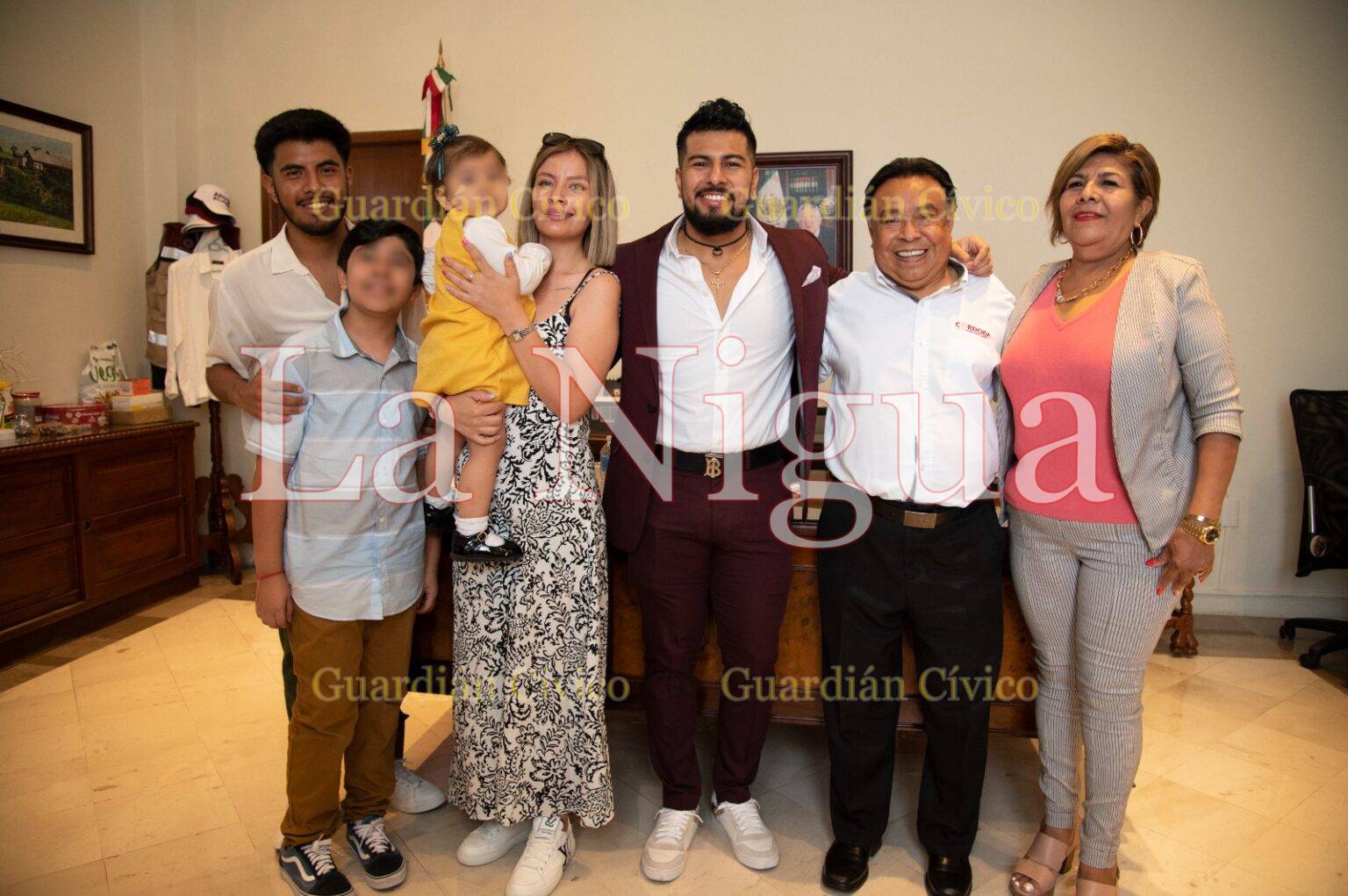 Enaltece Presidente Juan Martínez a luchador profesional de la WWE “Cruz del Toro”