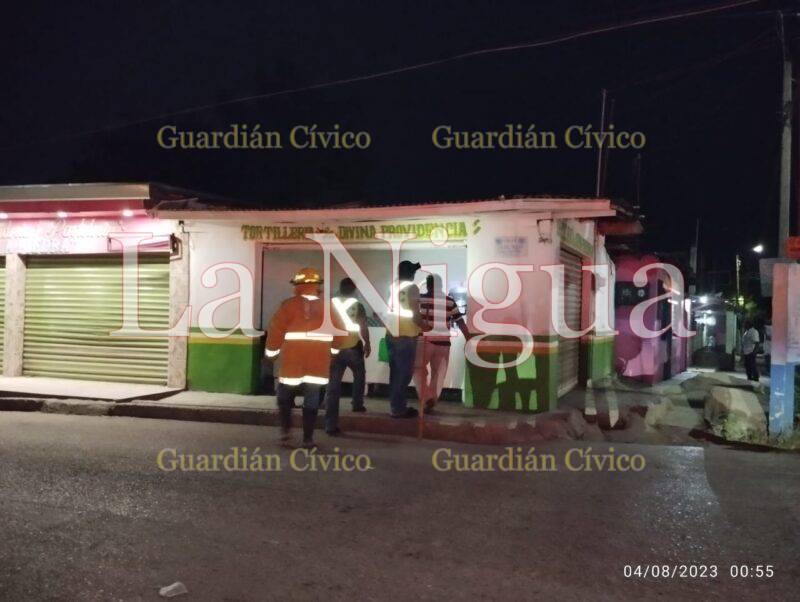 Fuga de gas LP provoca explosión en panadería en Tantoyuca