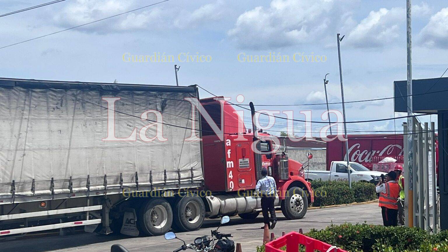 Tráiler dejó incomunicado a su propia empresa