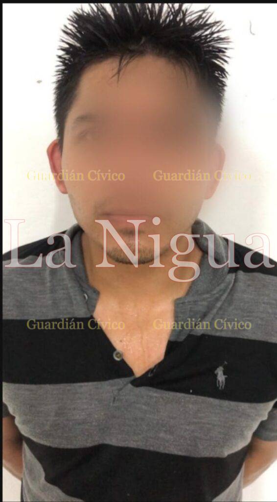 Detienen a un sujeto armado y con droga en Papantla