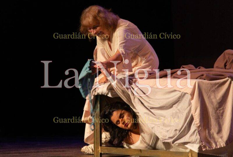 Con lleno total inauguran 13⁰ Festival Emilio Carballido