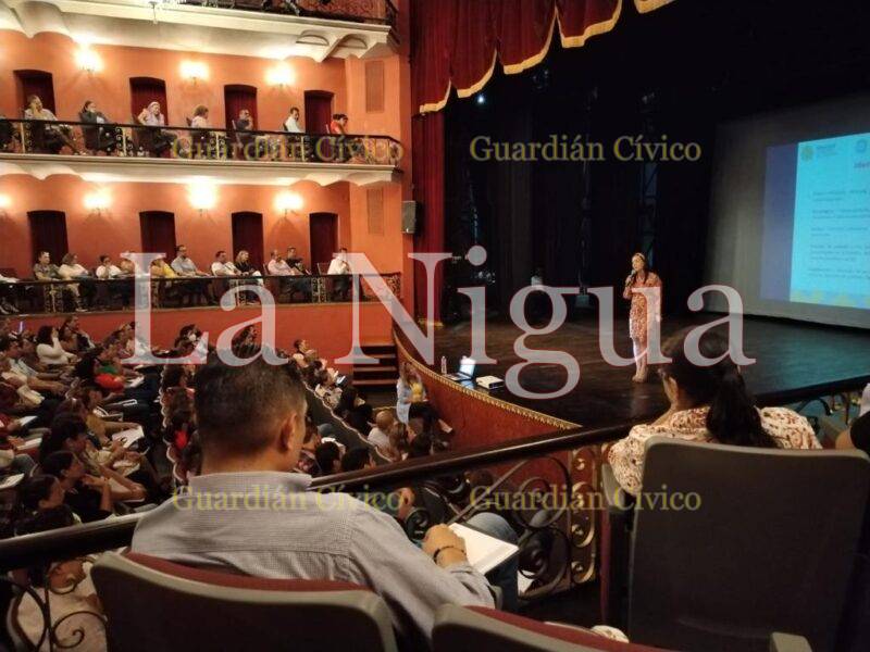 Capacitan a docentes en “Protocolos de actuación en el maltrato infantil”