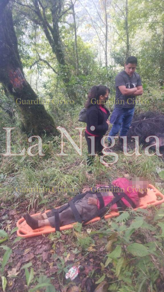 HOMBRE CAE A UN BARRANCO EN LA SIERRA Y MUERE