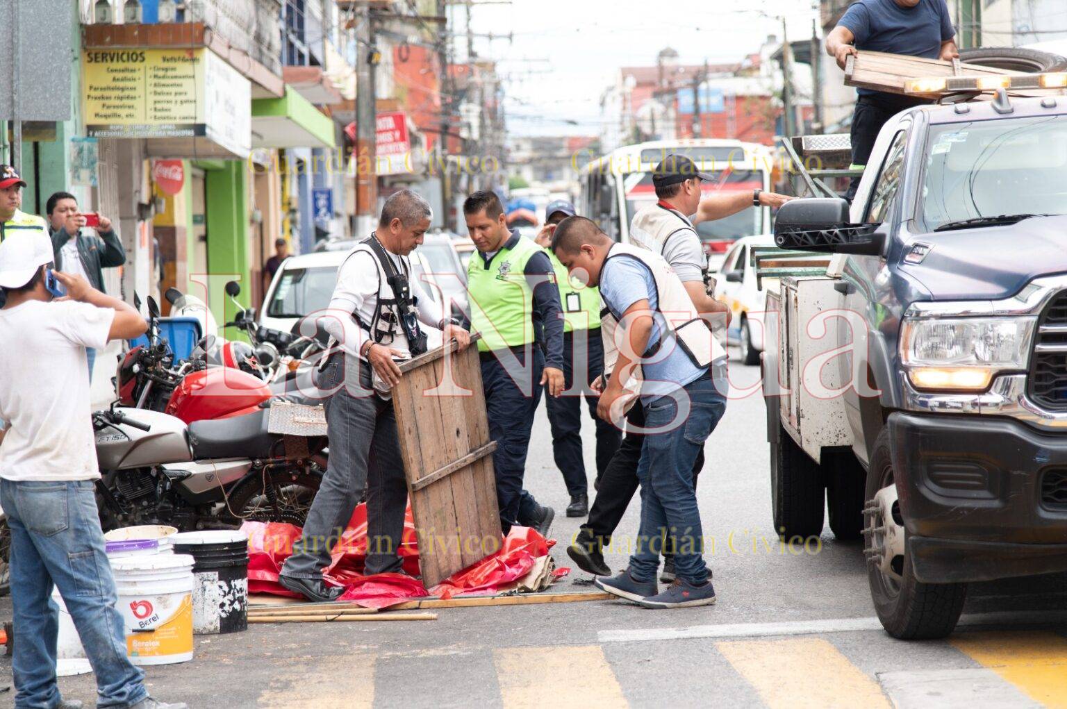 Autoridades de Cordoba dan continuidad a programa “Banqueta Segura”; inician alineación de vendedores