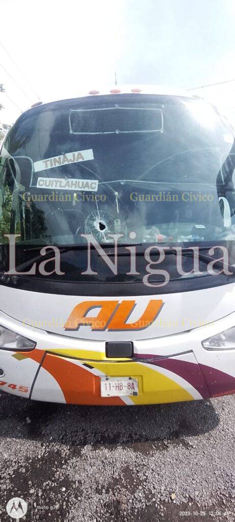 Apedrean AU, falsa alarma de Asalto