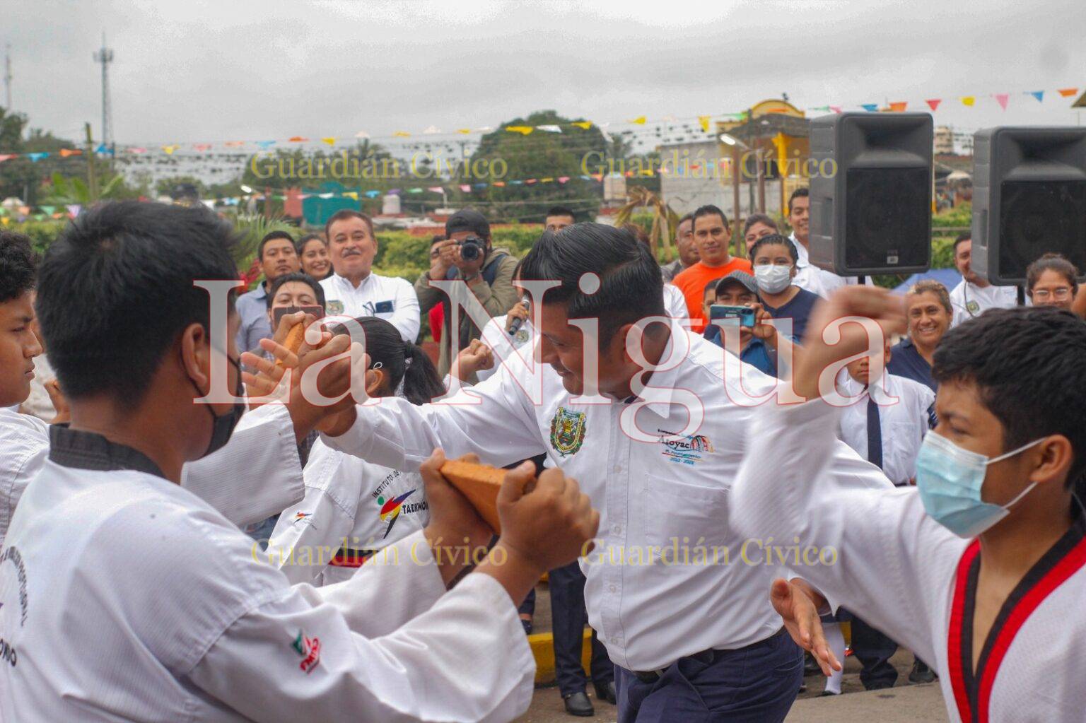 Alista Ayuntamiento de Atoyac desfiles del 20 de Noviembre