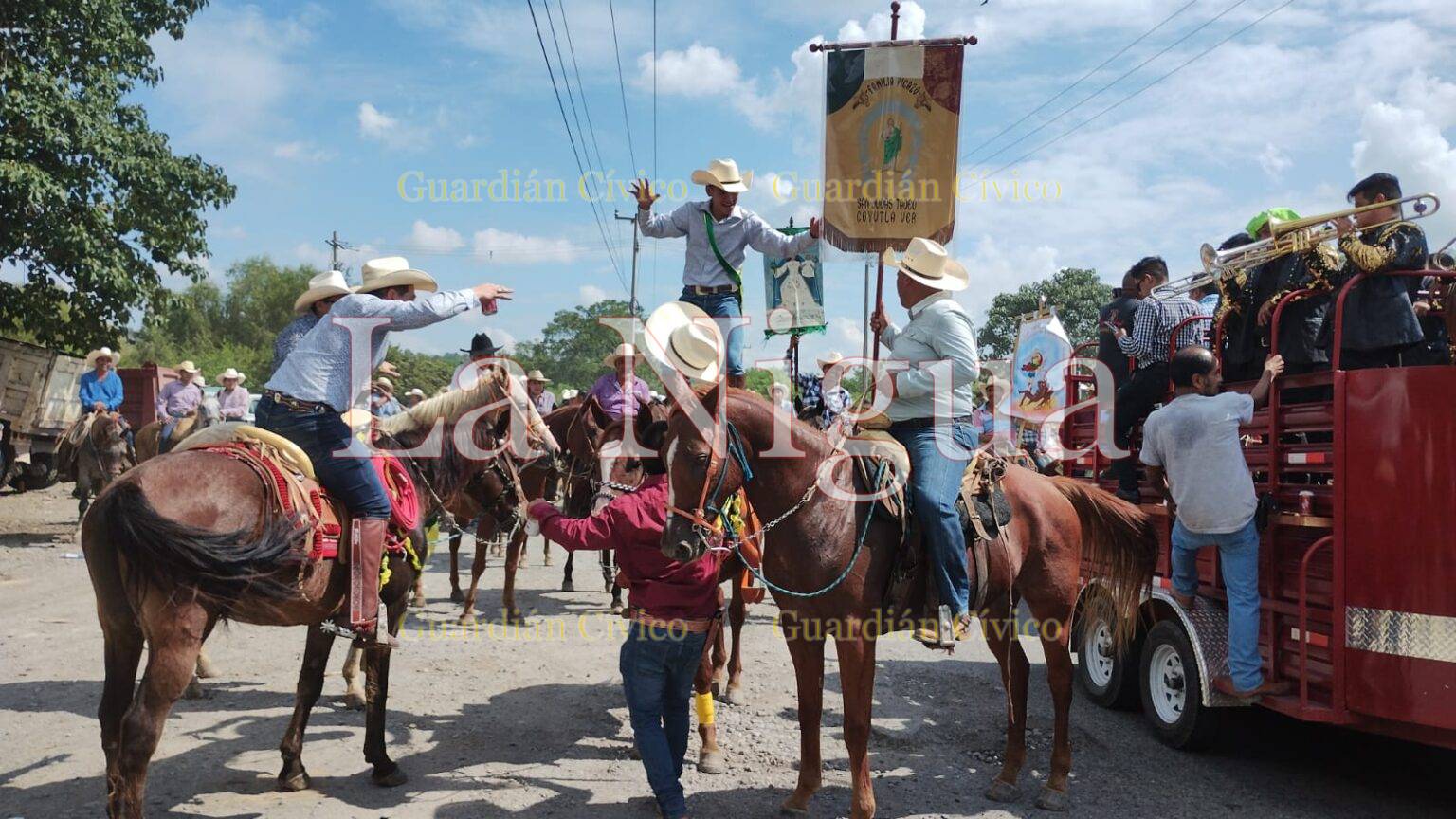 Supera expectativas,  la Gran Cabalgata en honor a San Judas Tadeo en Coyutla