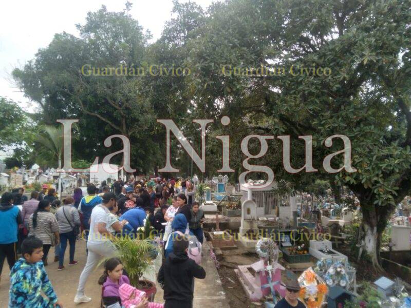 Reciben cementerios de Córdoba más de 4 mil visitantes