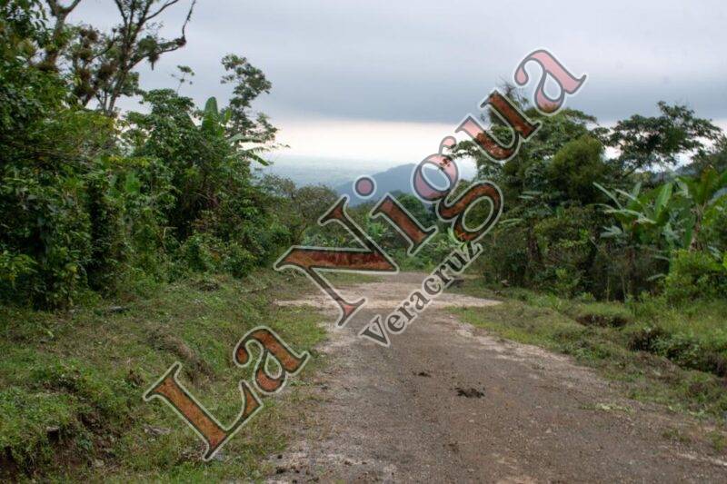 Proyecta Gobierno del Estado obra de pavimento asfáltico en comunidad Miguel Aguilar – Tinajitas