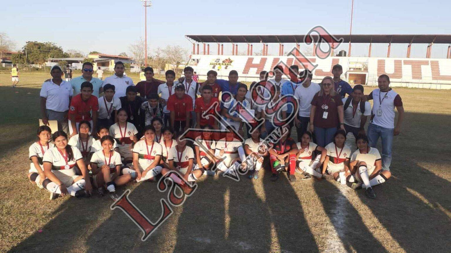 Estudiantes de Huejutla sufren racismo por parte del CECYTE Hidalgo