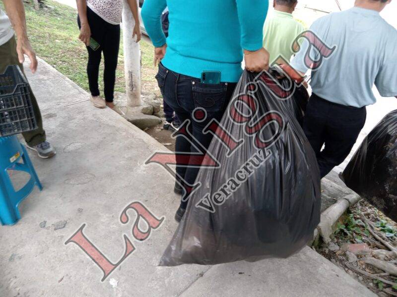 Padres de familia inconformes se manifestarán por el pésimo trabajo de un conserje