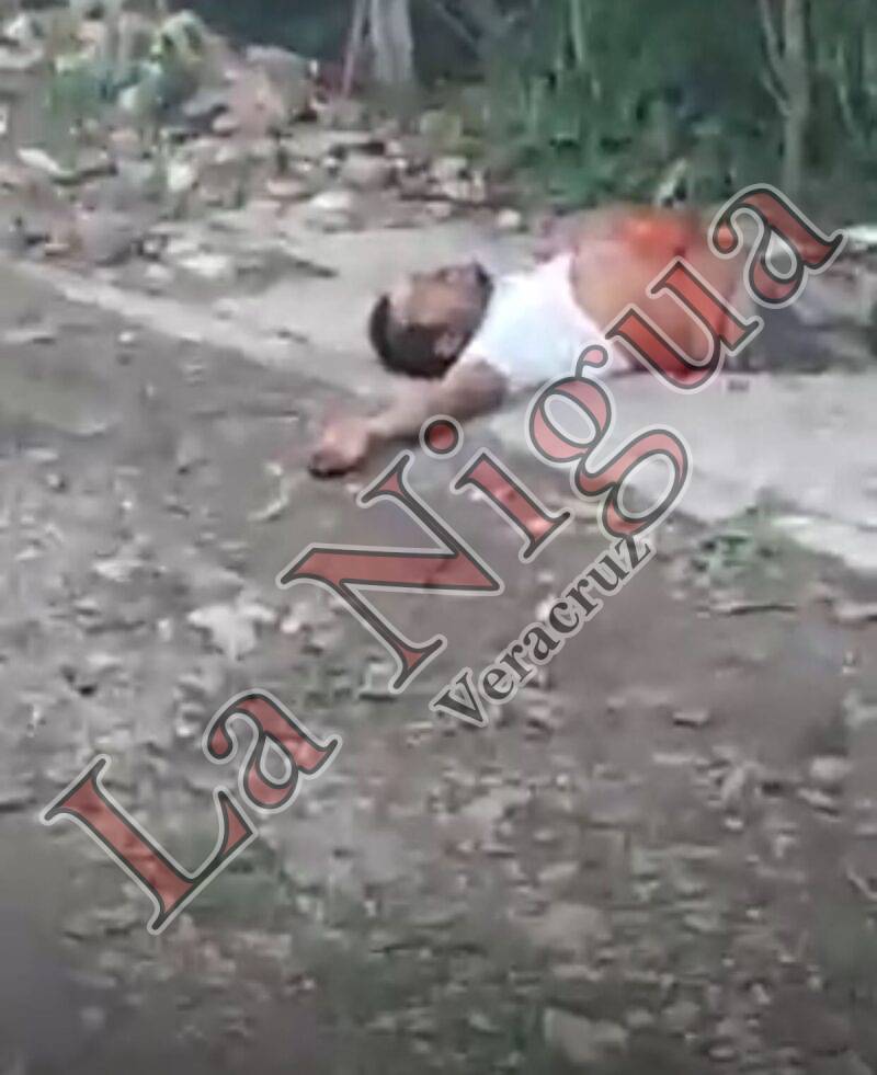 Hombre y mujer se pelean con cuchillo y machete, el varón cae herido