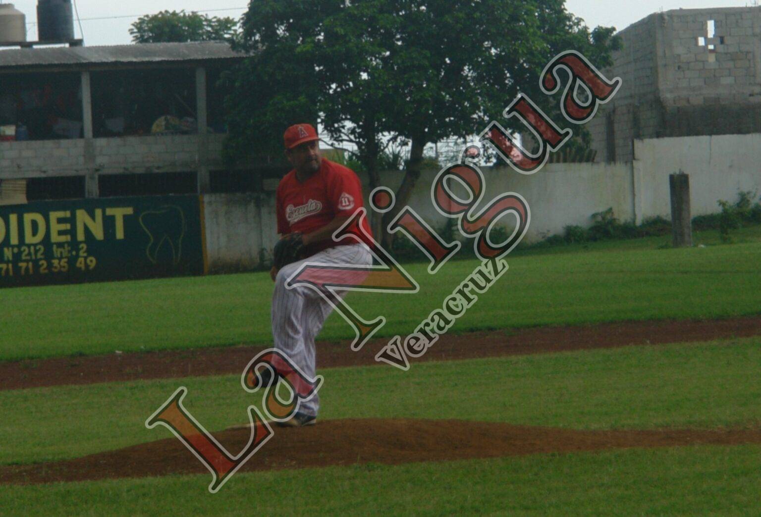 Bar Victoria visita a Amigos de Beristain en el Juan Manuel