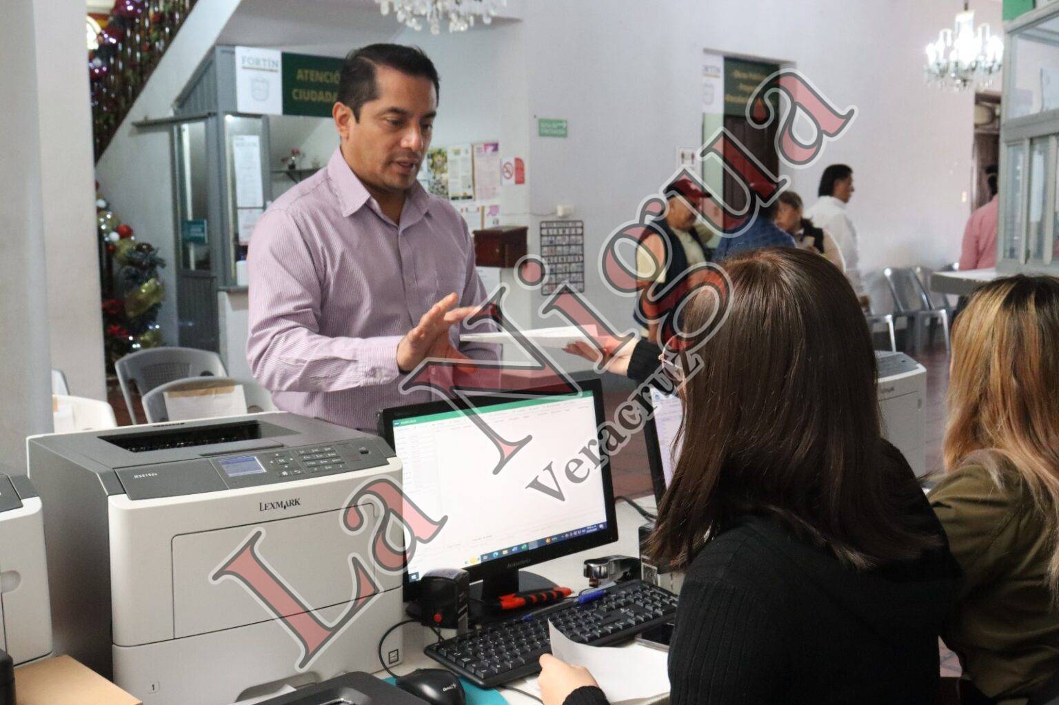 Invita presidente municipal acudir a pagar impuesto predial y servicio de agua