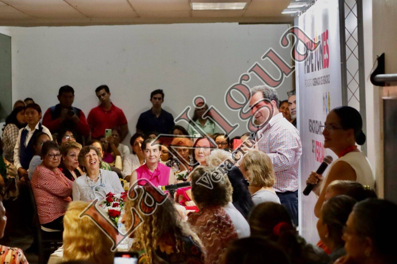 Se reúne Pepe Yunes con empresarias