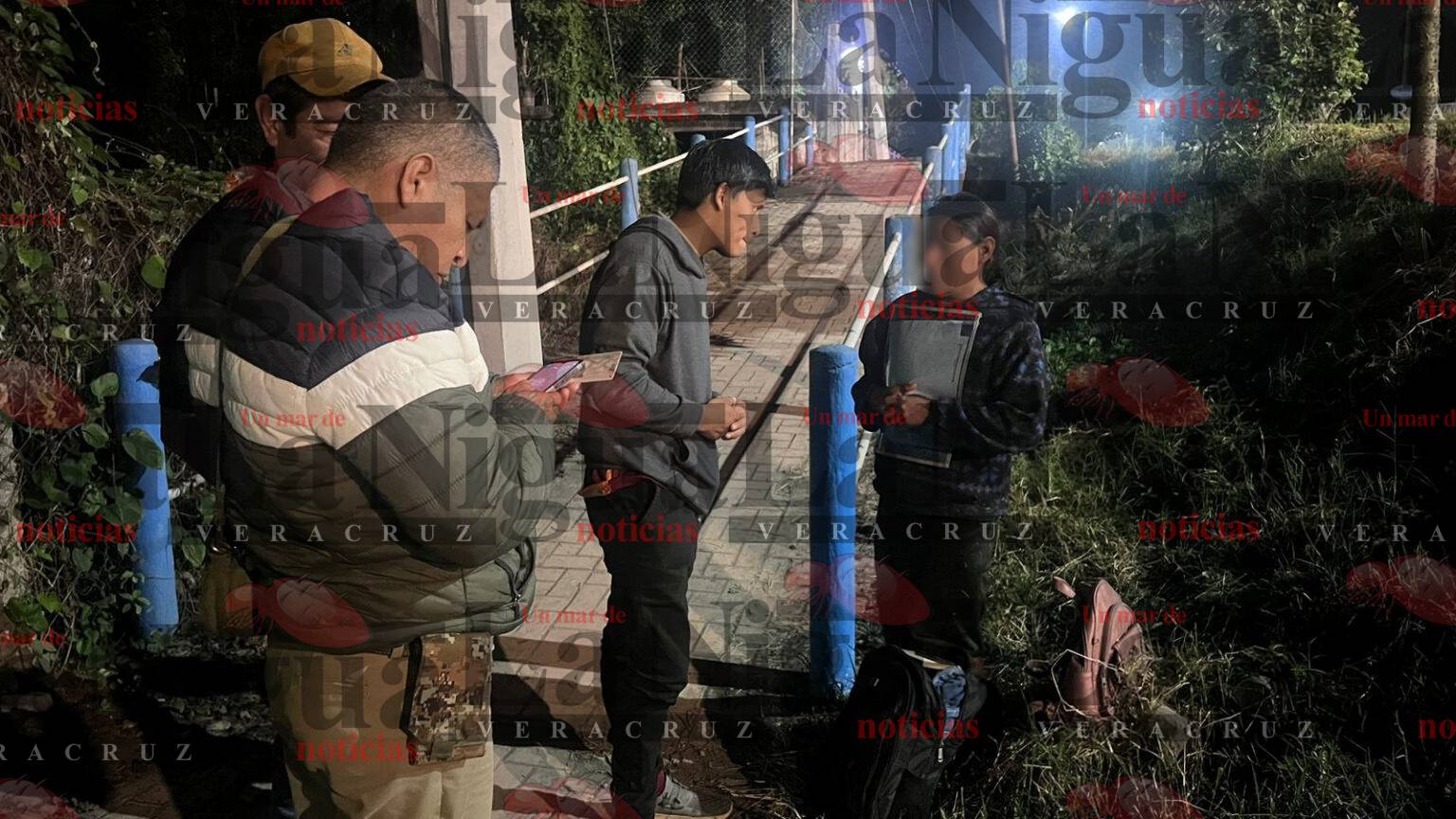 Protección Civil Municipal resguarda a mujer que dormía en la vía pública