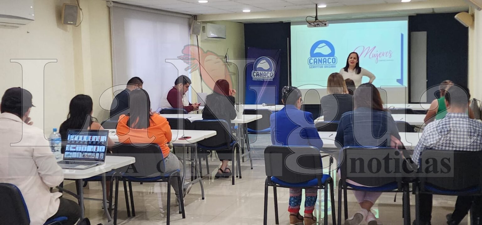 Presidenta de Canaco Orizaba hace un llamado a instituciones bancarias por altas comisiones en transacciones con tarjetas.