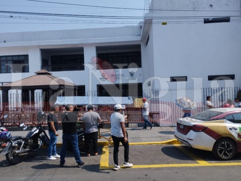 Toma del Palacio Municipal de Ixtaczoquitlán: Vecinos de la Colonia Morelos Mantienen Bloqueo