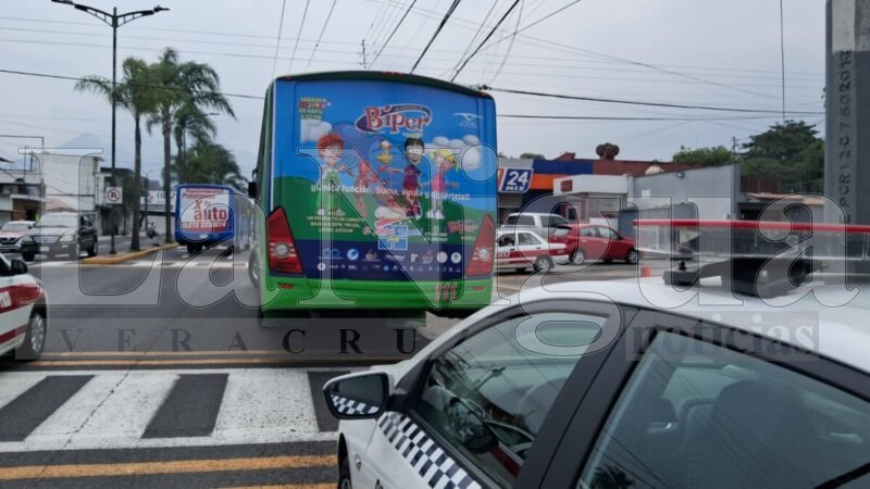 Problemas con la Policía Vial de Orizaba afectan a unidades de transporte público