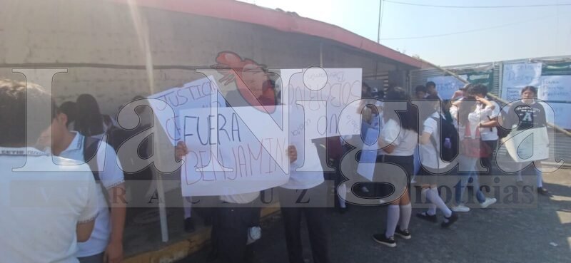 Estudiantes del Cetis 143 Exigen Justicia Ante Presunta Manipulación y Amenazas