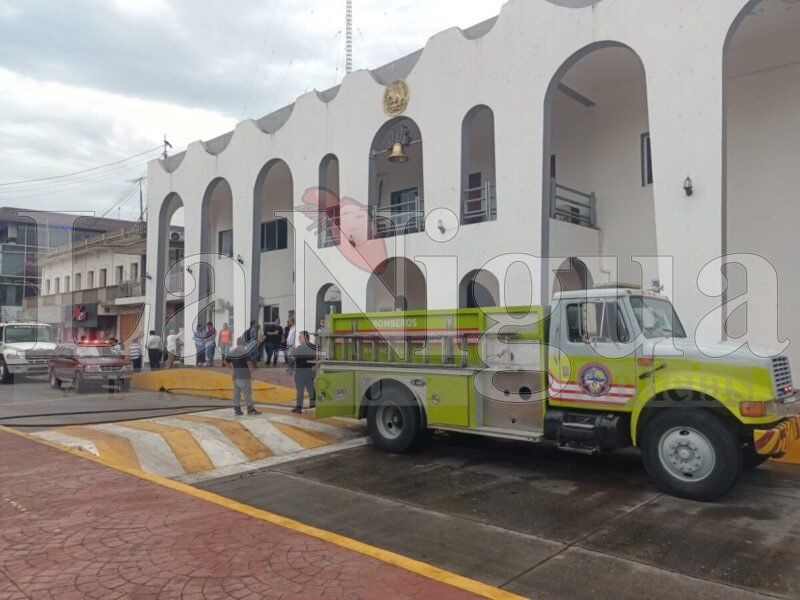 Incendió al interior del palacio municipal de Martínez de la Torre