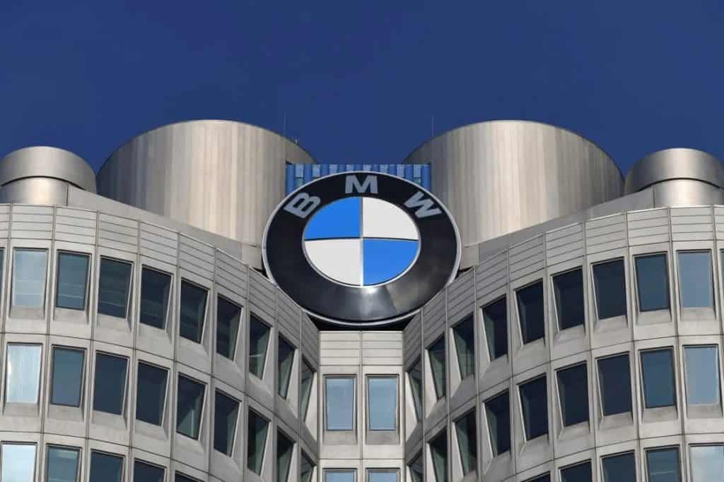 BMW pone en la mira el litio argentino; lo quiere como su segunda fuente global