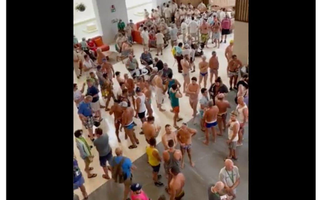 Dos muertos y miedo en Puerto Morelos, Qroo, tras balacera entre narcomenudistas