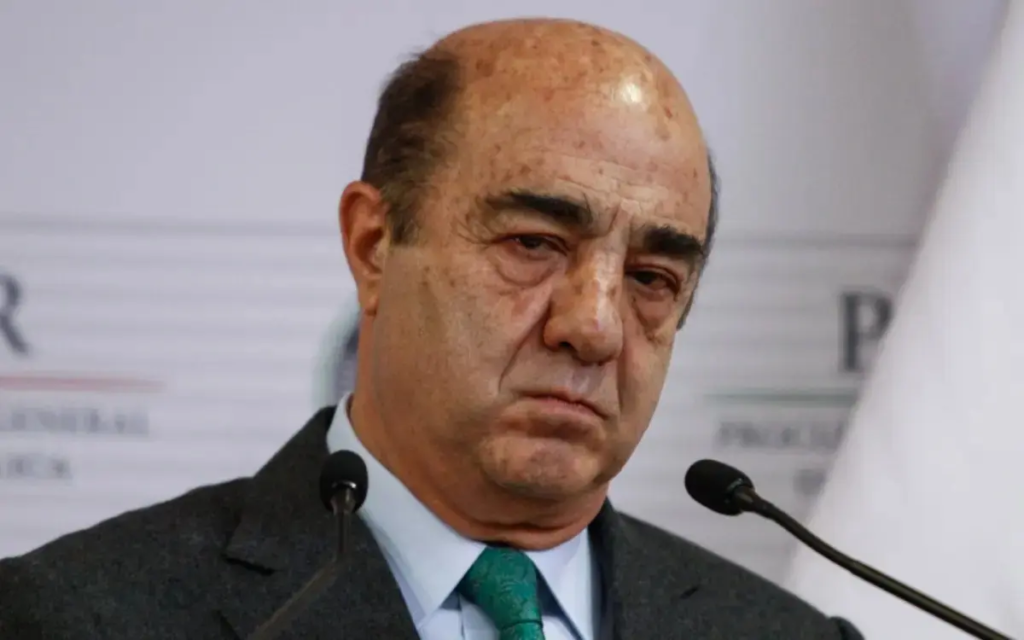 Detienen al exprodcurador Jesús Murillo Karam