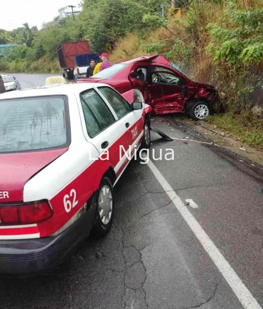 Señora resulta seriamente lesionada en accidente