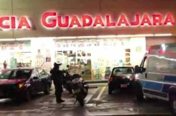 Se intoxican trabajadores de Farmacia Guadalajara con monóxido de carbono 1 img 20220110 wa00254744647197635932473