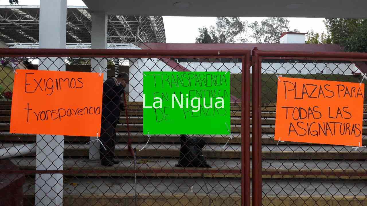 Egresados de las Normales se manifestaron en Xalapa 1 img 20220113 wa00112692796968967331129
