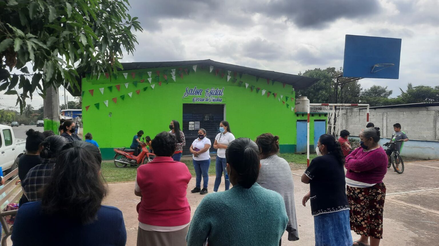 DIF Municipal de Atoyac estrecha vínculos con población de la sierra