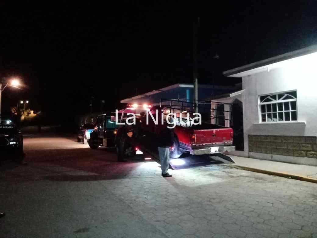 Aseguran camioneta con placas ilegales en Tecolutla 4 img 20220121 wa00883803203953497043136