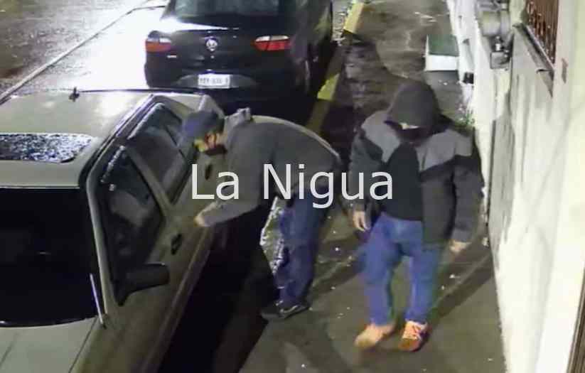 Sujetos se roban automóvil en Xalapa 1 img 20220127 wa00087593562872559078299