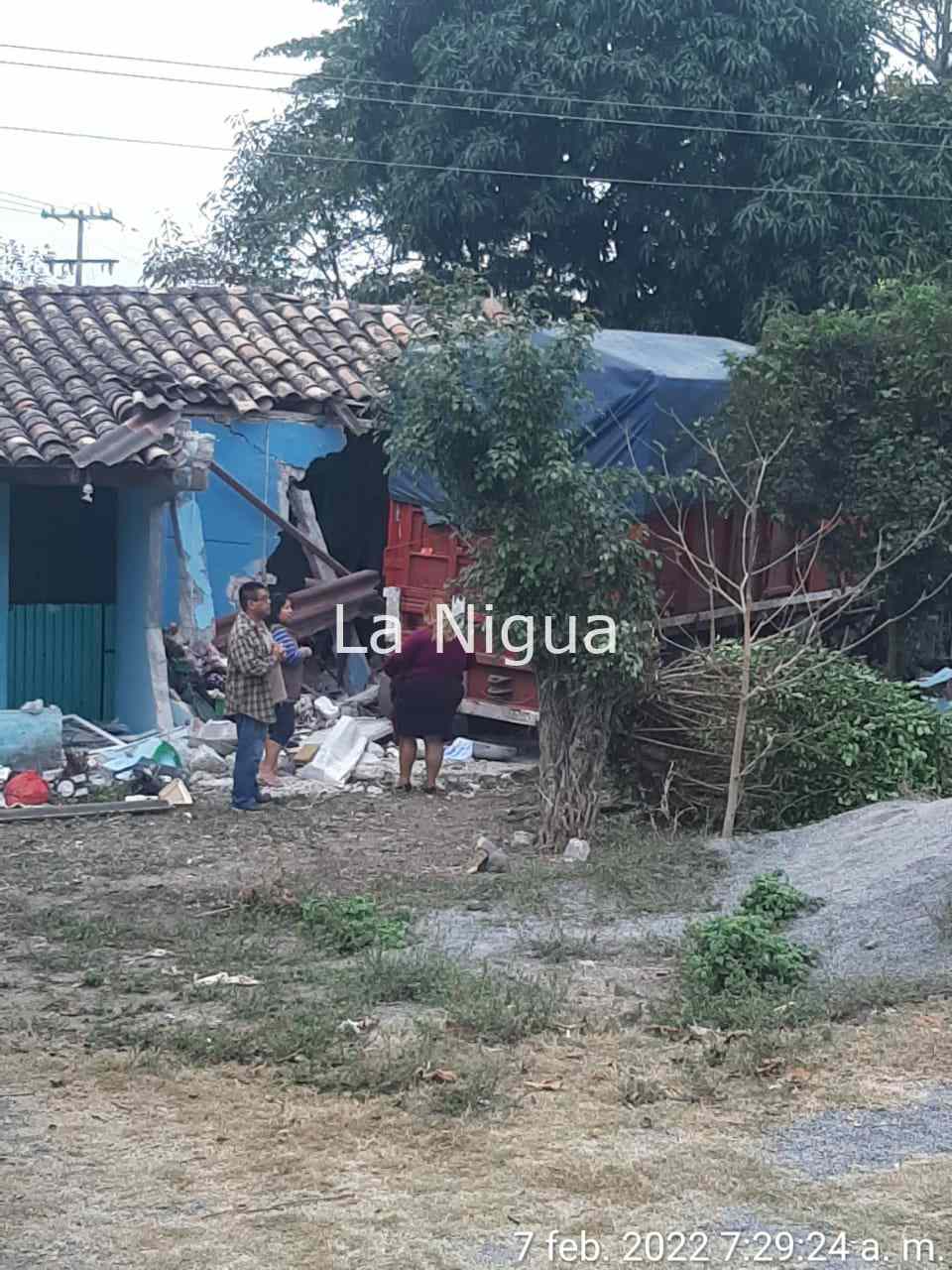 Se estrella trailer contra vivienda: 2 muertas, 1 lesionado. 5 img 20220207 wa00345779001112213281937