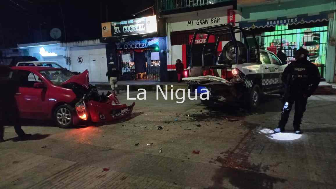 Se impacta despistado conductor contra patrulla policiaca en Martínez de la Torre 2 img 20220207 wa00583634076487488404739