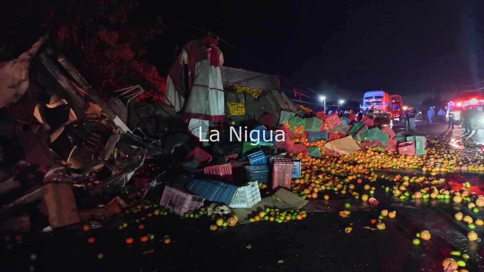 Conductor irresponsable de un tortón a punto de ocasionar una tragedia en Martínez de la Torre 4 img 20220209 wa00347707343489562096284