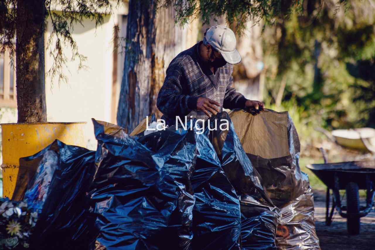 EXHORTAN A MANTENER LIMPIO EL PANTEÓN MUNICIPAL 2 img 20220209 wa00607335496004983472090