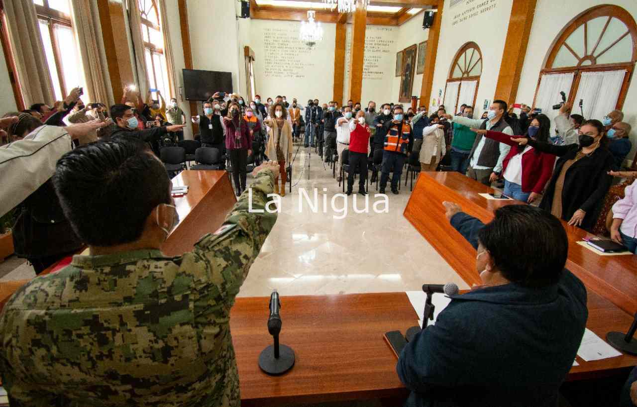 Sesiona y toman protesta a integrantes del Consejo Municipal de Protección Civil 2 img 20220210 wa00333860077410105655080