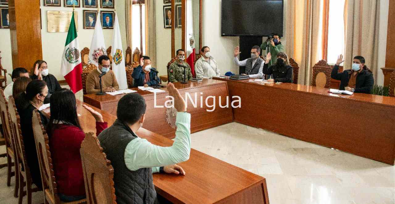 Sesiona y toman protesta a integrantes del Consejo Municipal de Protección Civil 3 img 20220210 wa00345763592308976323312