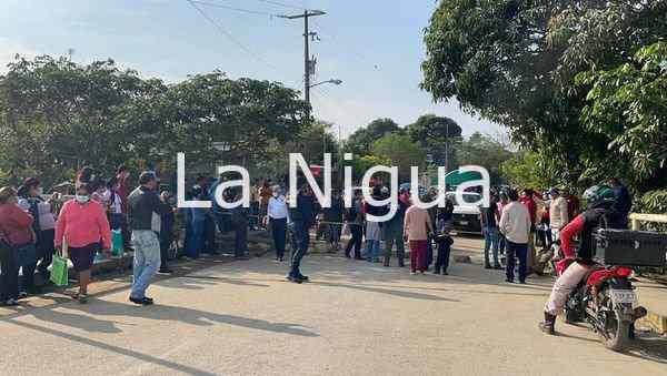 Bloquearon el puente de “La Amistad” porque se encuentra en malas condiciones y temen que colapse 2 img 20220210 wa00494185612851129548713