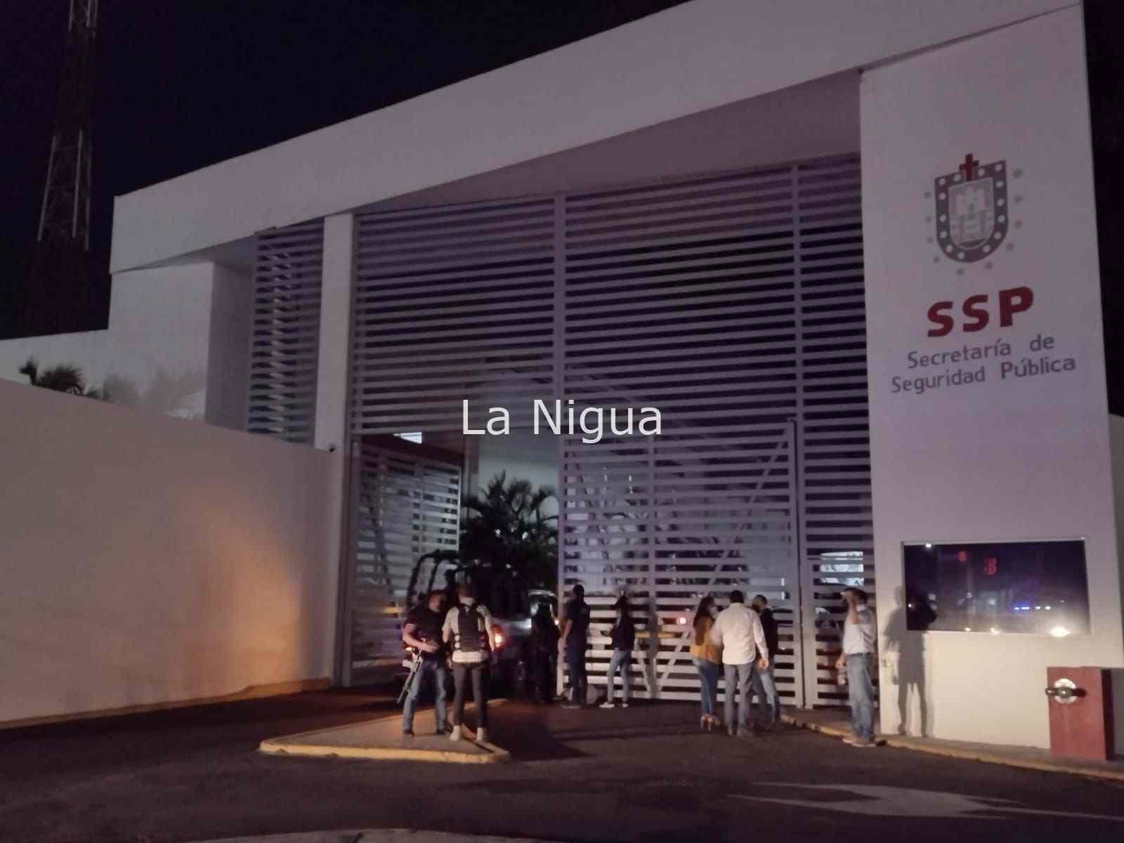 Se enfrentan Policías en C5 de Boca 4 img 20220215 wa02317809660198019513209