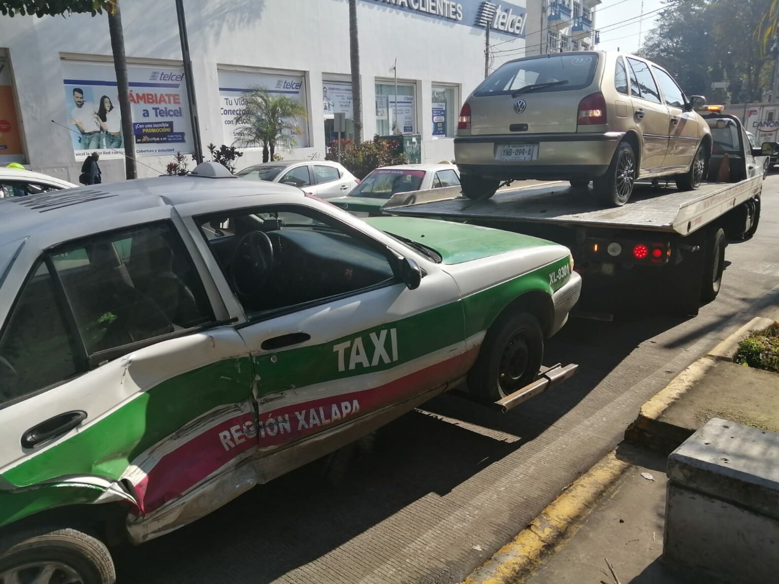 Accidente vial deja una persona lesionada