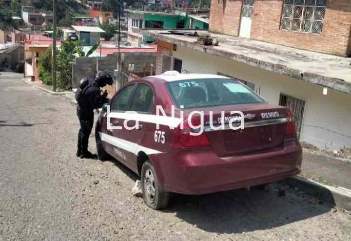 Recuperan preventivos papantecos, un taxi con reporte de robo 2 img 20220221 wa00202924396348887944846